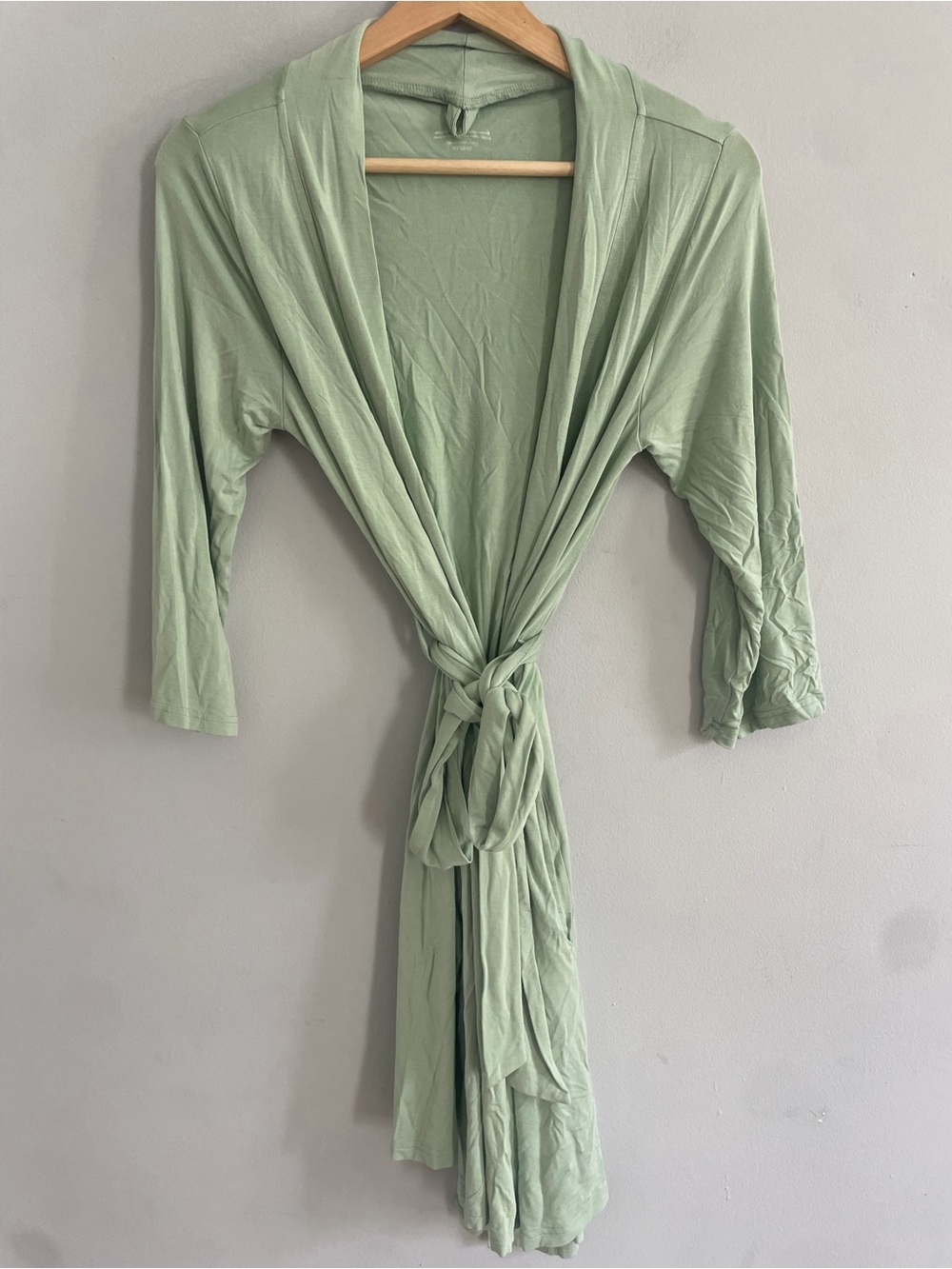 Posh Peanut Light Green Women’s Maternity Breastfeeding Bamboo Robe Size M